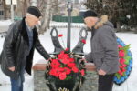 Моряки-подводники Белокурихи возложили венок к памятному знаку в честь 120-летия подводного флота России