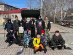 Юные патриоты навели порядок на памятнике павшим