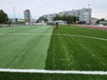 На строящемся спорткомплексе оборудовано мини-футбольное поле